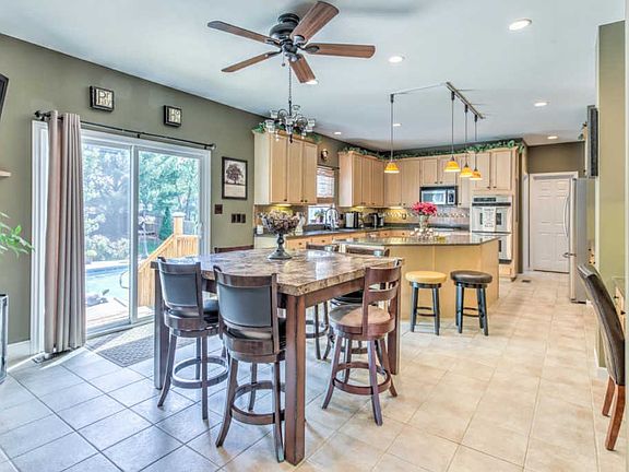 4th image of 7744 Ardmore Dr