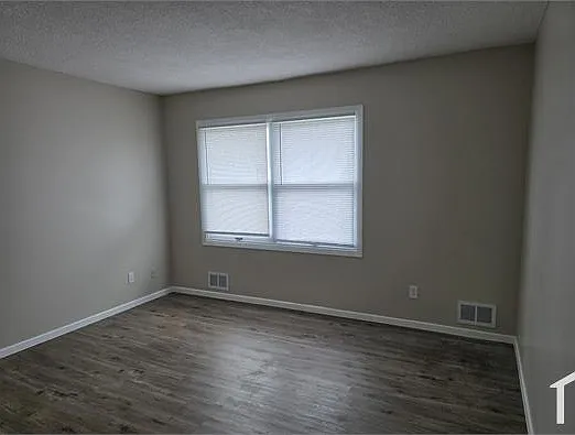 905 Fuller Ave — Photo 1
