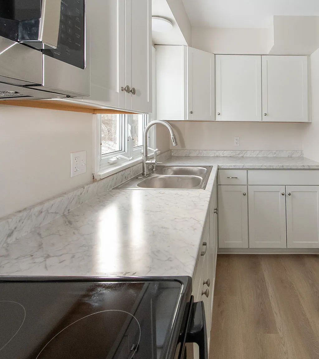 2 bed, $1,320 — Photo 2