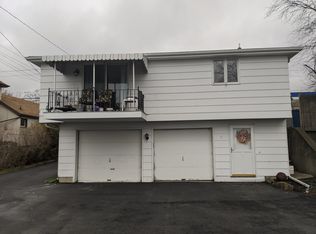 4880 Lake Shore Rd, Hamburg, NY 14075