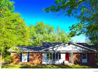 93 Kings Dr, Florissant, MO