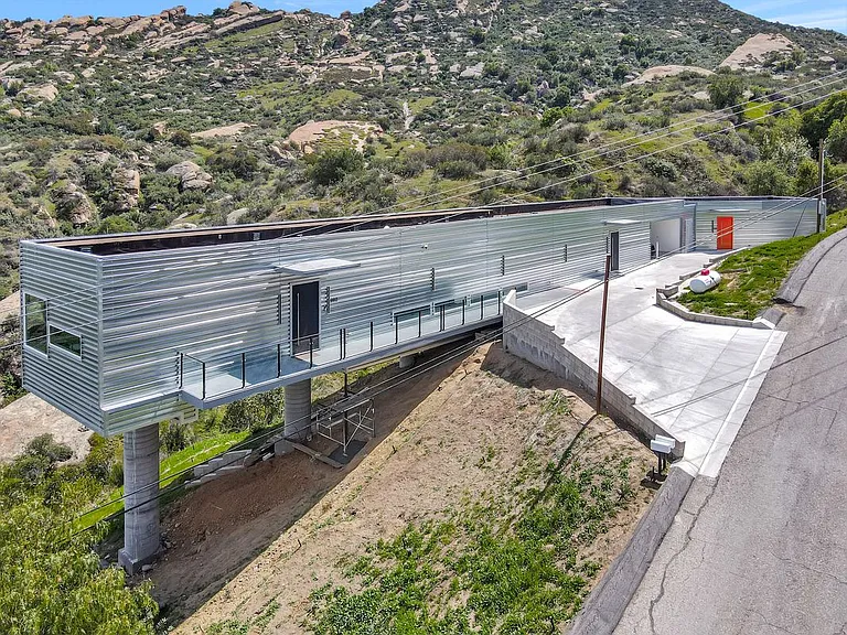 990 Alta Vista Rd — Photo 33