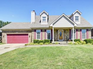 5022 Hunters Point Cir, Louisville, KY 40216