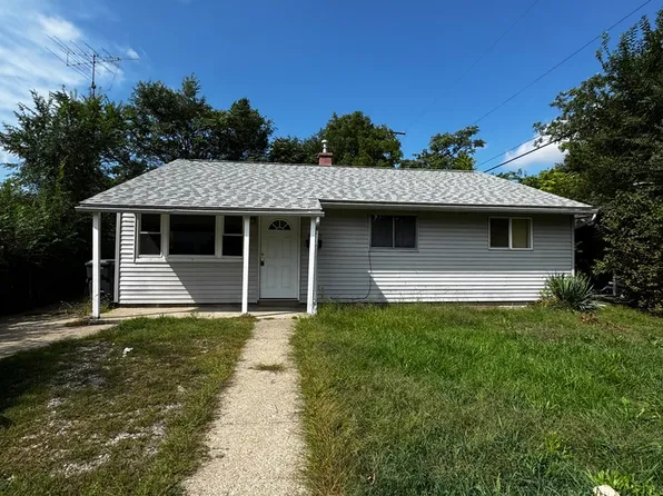 4907 Delta Dr, Flint, MI 48506