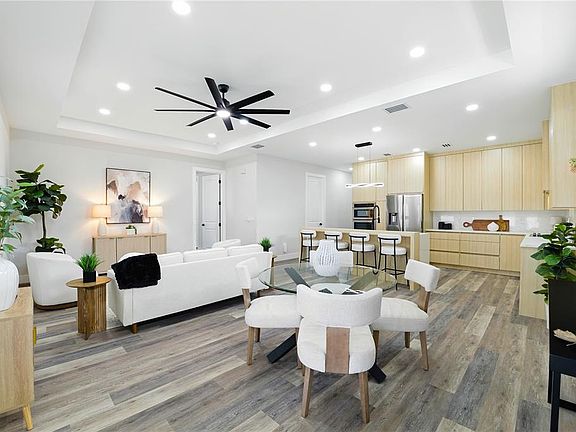 4th image of 2714 W Tampa Bay Blvd