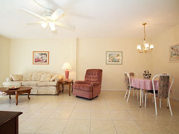 5th image of 3800 Saxon Dr APT 53c