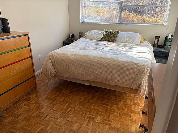 4th image of 2328 Section Rd