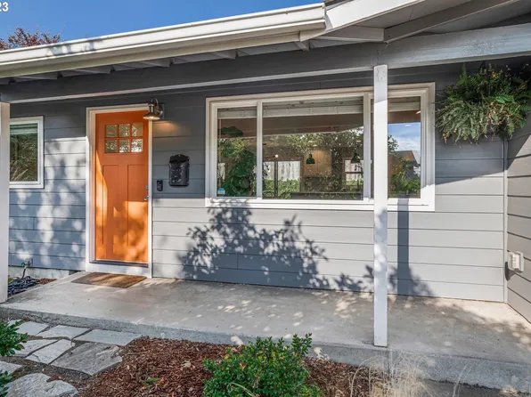 7255 SW Bel Aire Dr, Beaverton, OR 97008