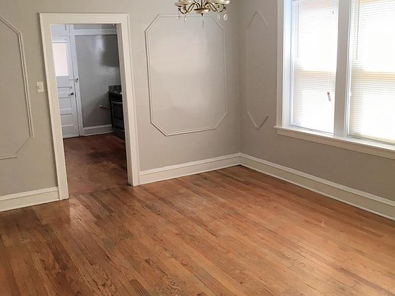 4th image of 6247 N Washtenaw Ave APT 2