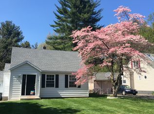 9 Rita Ln, Loudonville, NY 12211