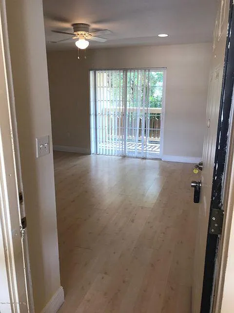 Building Photo - 255 Ulster Ln