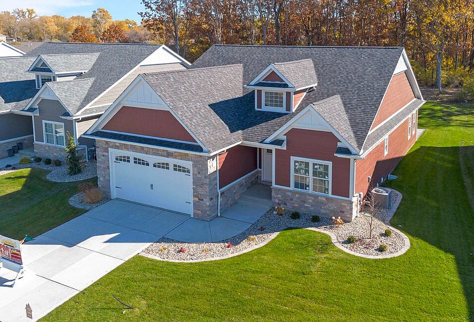 1st image of 12707 Creekside Dr