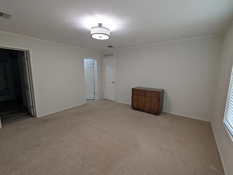 6806 Pearson Ln — Photo 11