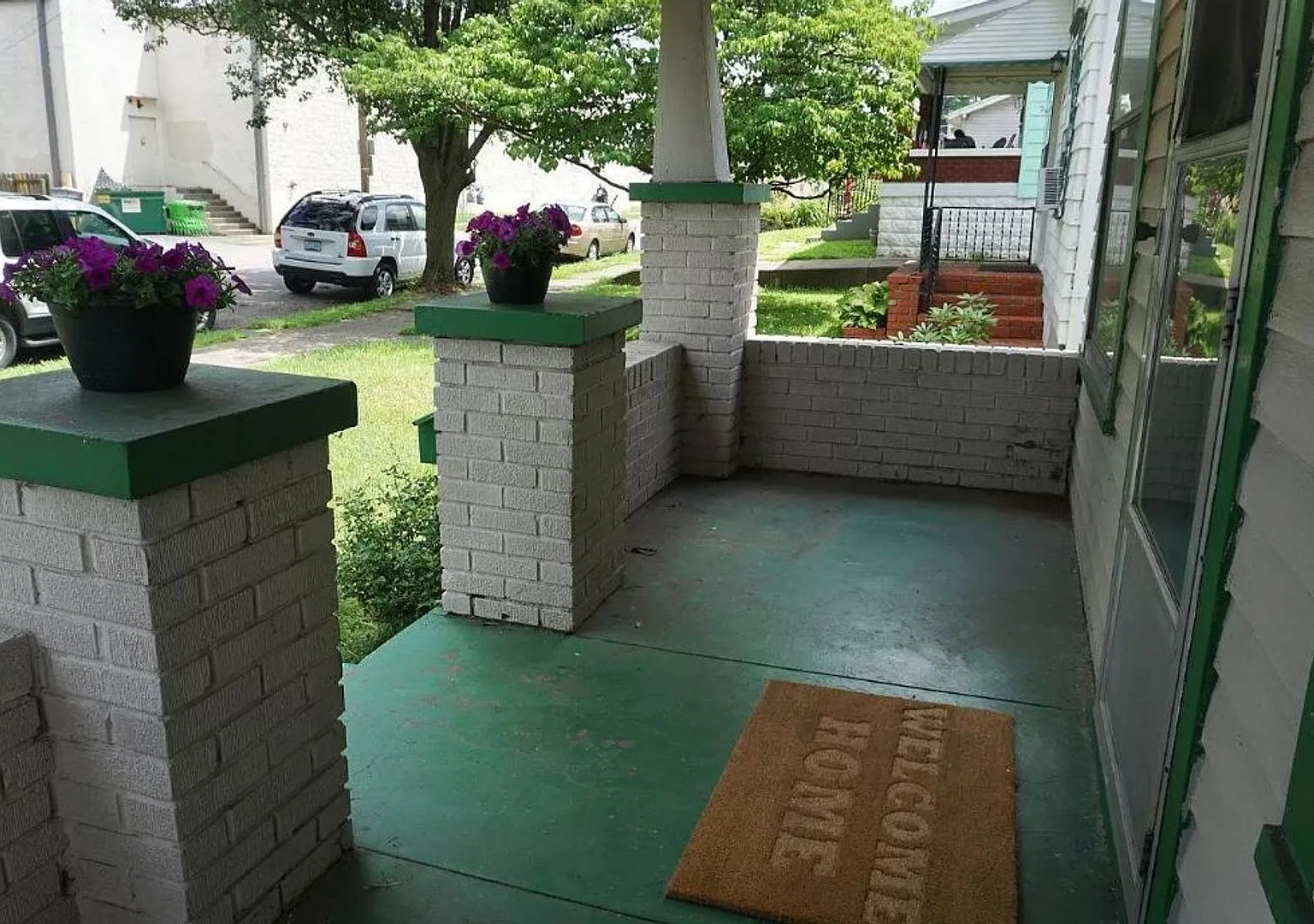 Cute And Cozy 2bd/1ba Leasing Special Move In By 9/15/2026 And Receive 50% Off Of Your Deposit. — Photo 2