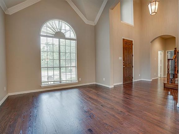 5th image of 1017 Burnett Dr