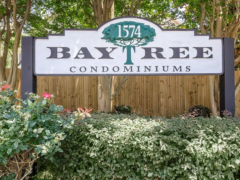 Baytree Condominiums — Photo 18