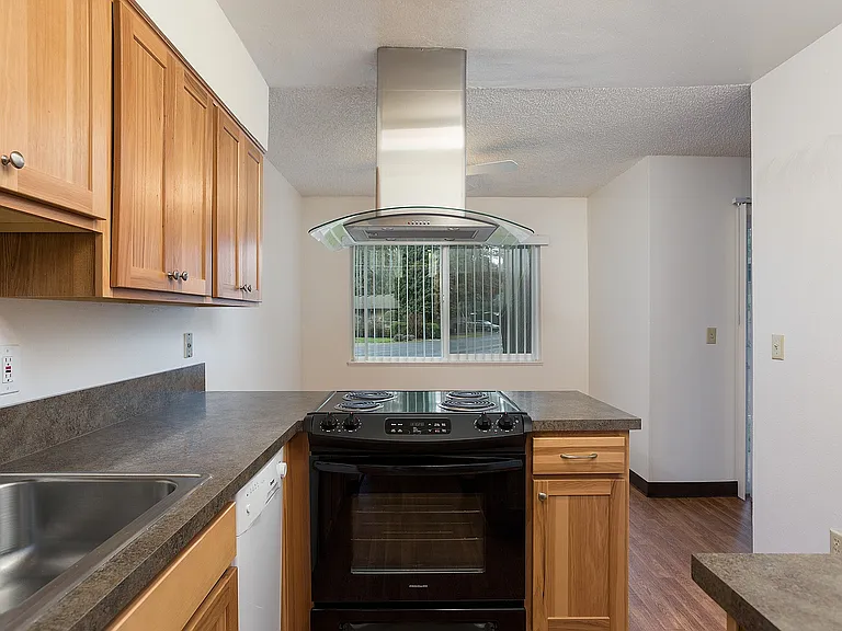 1745 16th St Tulip Crest Apts (25)