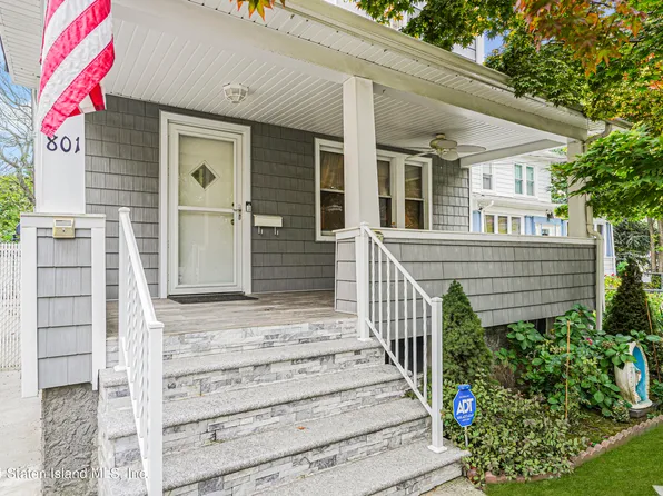 801 Delafield Ave, Staten Island, NY 10310