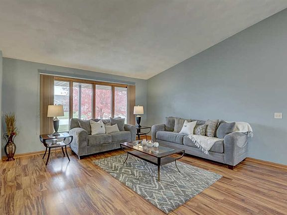 2nd image of 2442 Stonefield Ln