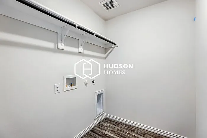 108 Kainos St — Photo 10