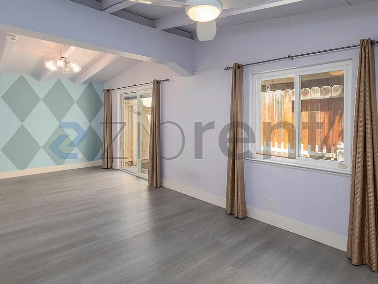 2330 Olive Ave — Photo 28