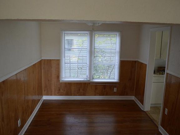 5th image of 2891 16th Ave N