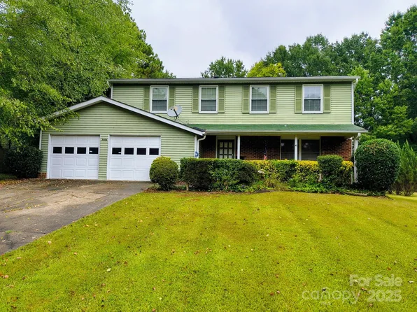 7404 Shadowlake Dr, Charlotte, NC 28226