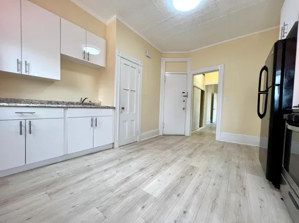 401 70th St APT 3, West New York, NJ 07093