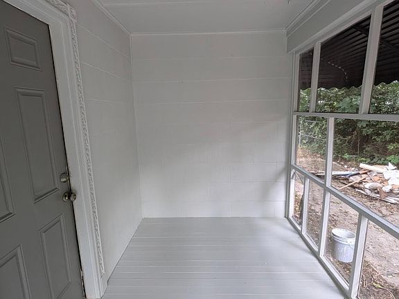 2nd image of 715 Miller Dr