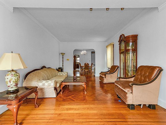 3rd image of 4203 Avenue