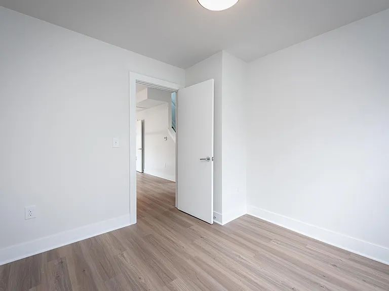 1022 E Rich St — Photo 9