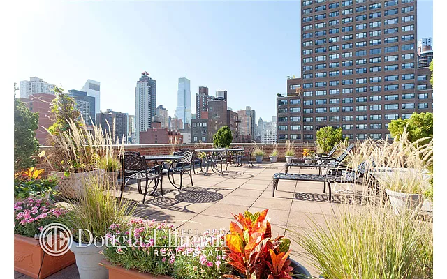 Sold by Douglas Elliman | media 8