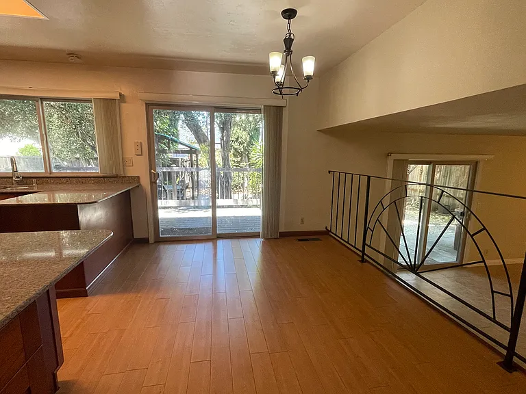 4935 Massachusetts Dr — Photo 16