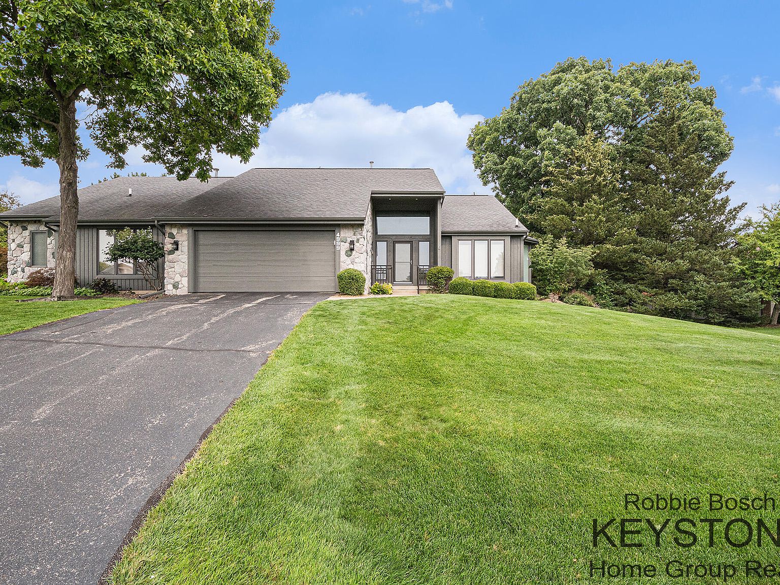 4999 N Quail Crest Dr SE, Grand Rapids, MI 49546 Zillow