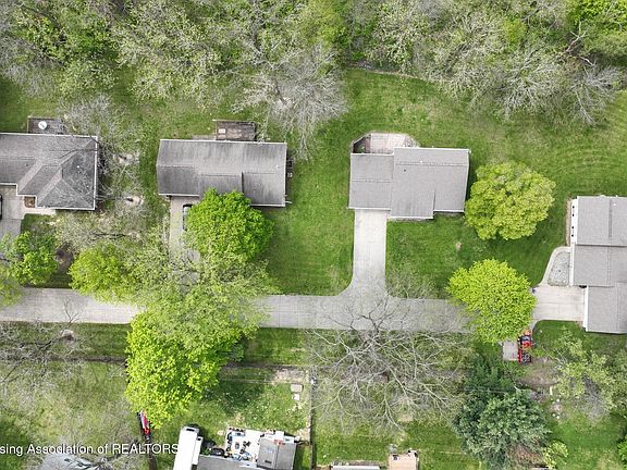 2nd image of 634 State St