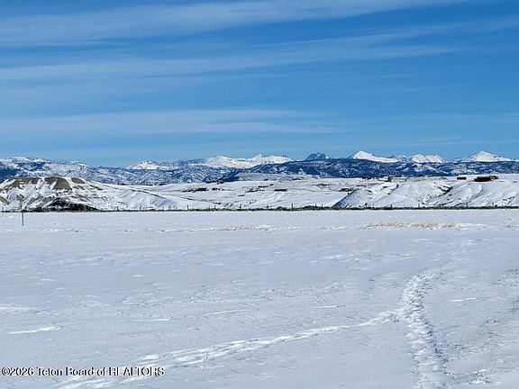 5th image of 27 Wind River Peaks Dr