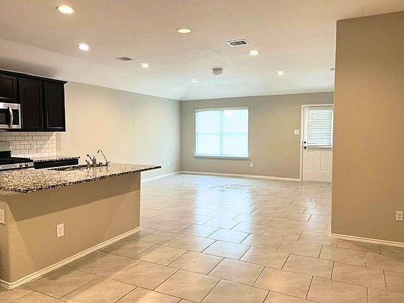 4th image of 8310 Rose Petals Ln