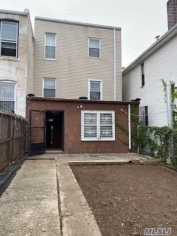 2nd image of 854 51st St