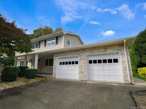 15 Sterling Forest Lane, Suffern, NY 10901