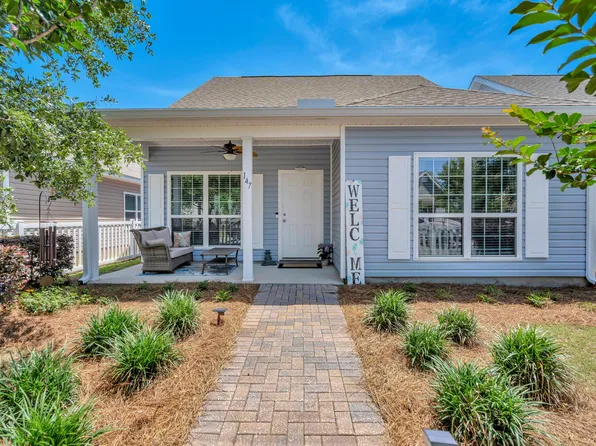 147 Nelly St, Freeport, FL 32439
