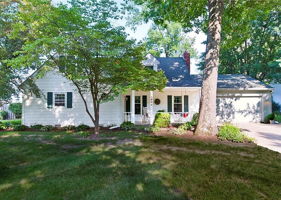 1st image of 4940 Beechmont Dr