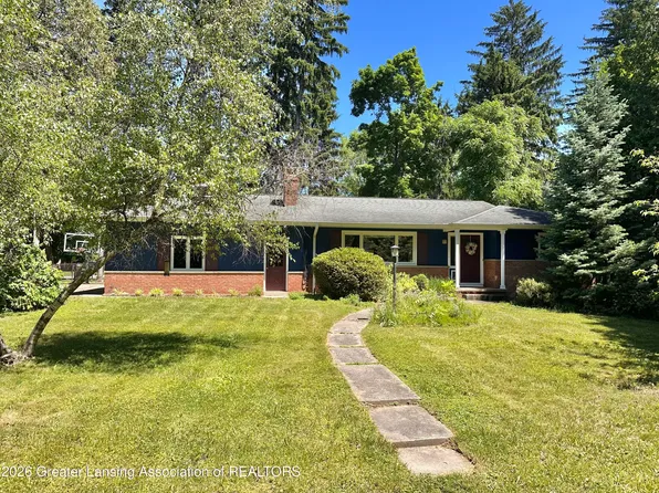 924 Woodingham Dr, East Lansing, MI 48823