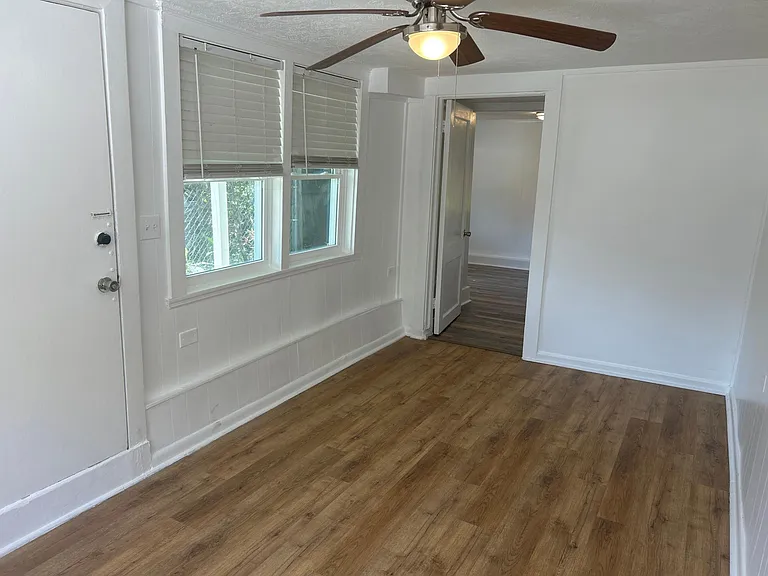 1313 Wilson St #C — Photo 12