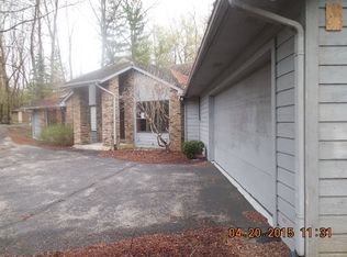 3910 Eaton Dr, Rockford, IL 61114