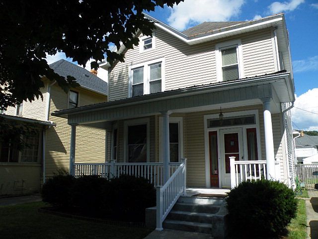 1st image of 1930 Hutchins St