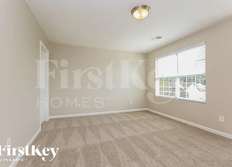 115 Pierre Pl — Photo 9