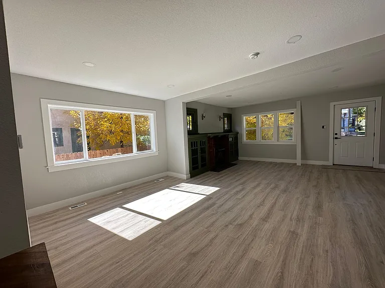 1822 N Grand Ave #1822 — Photo 9
