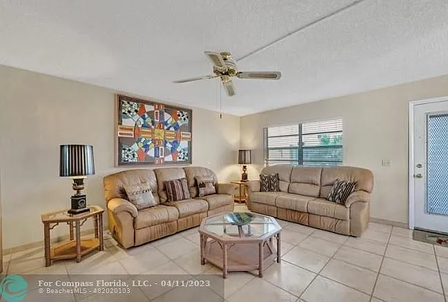 188 Burgundy Dr — Photo 4