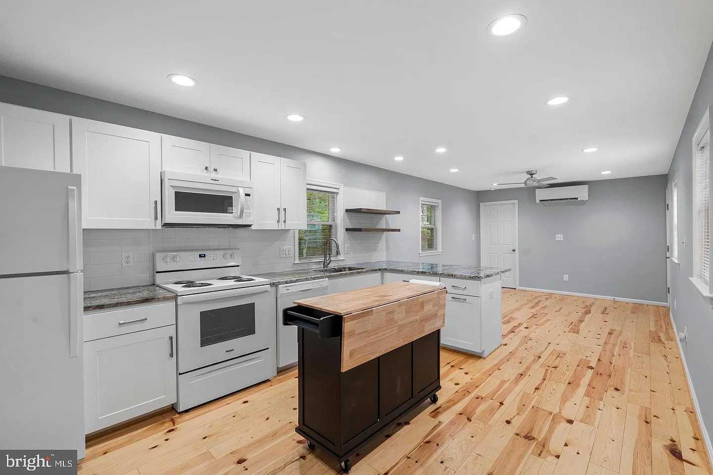 1 bed, 1.0 bath, 578 sqft, $1,600 — Photo 1
