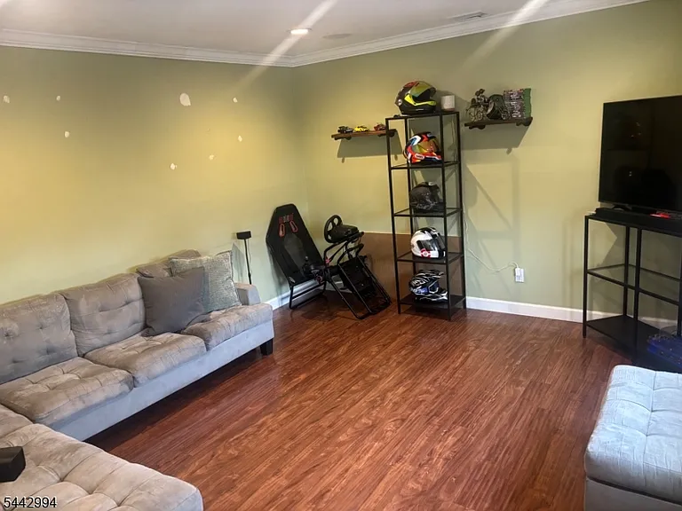 30 Meriline Ave — Photo 6
